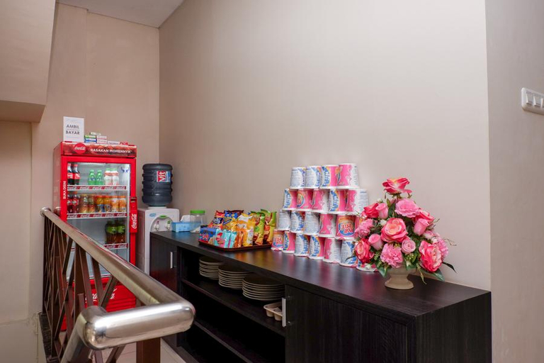 Interior view 4, RedDoorz near Java Supermall Semarang, Semarang