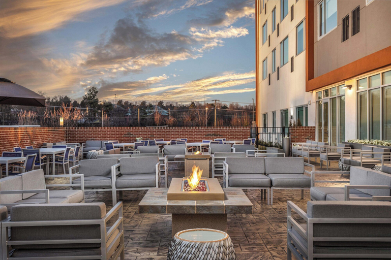 Food & Drinks 5, Element by Marriott Knoxville West, Knox