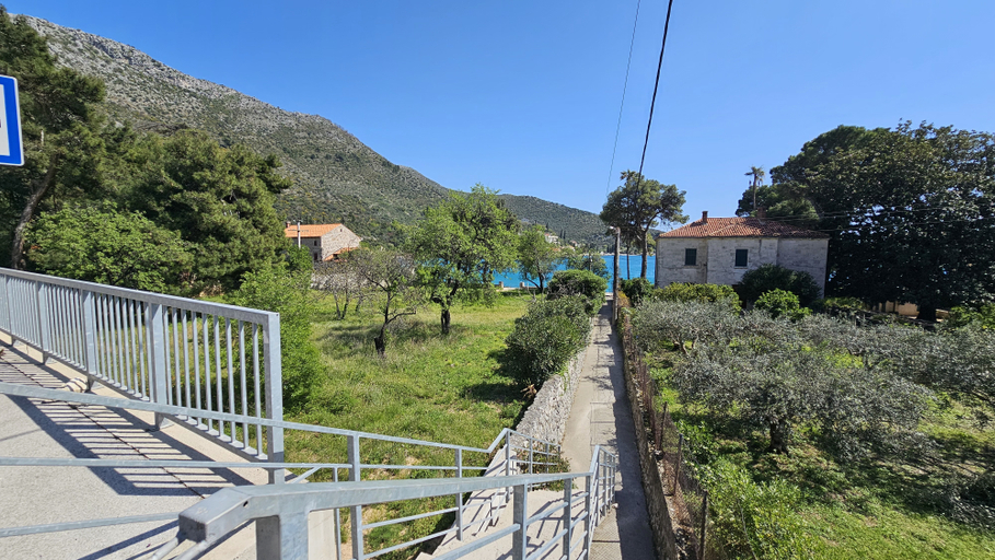 Others 3, Villa Babilon, Pojezerje