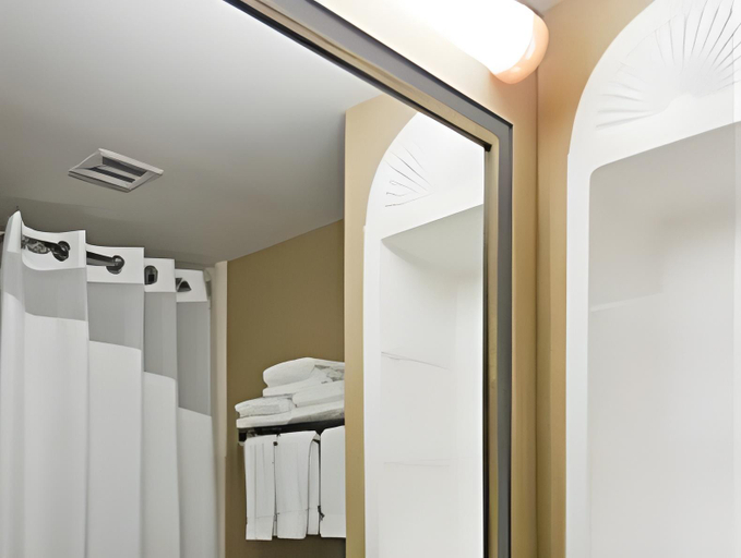 Bathroom 9