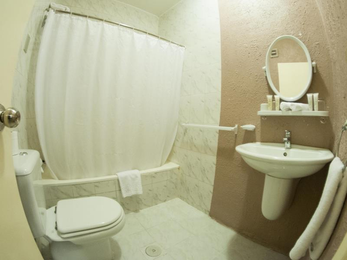 Bathroom 4, La Maison Hotel, Wadi Musa