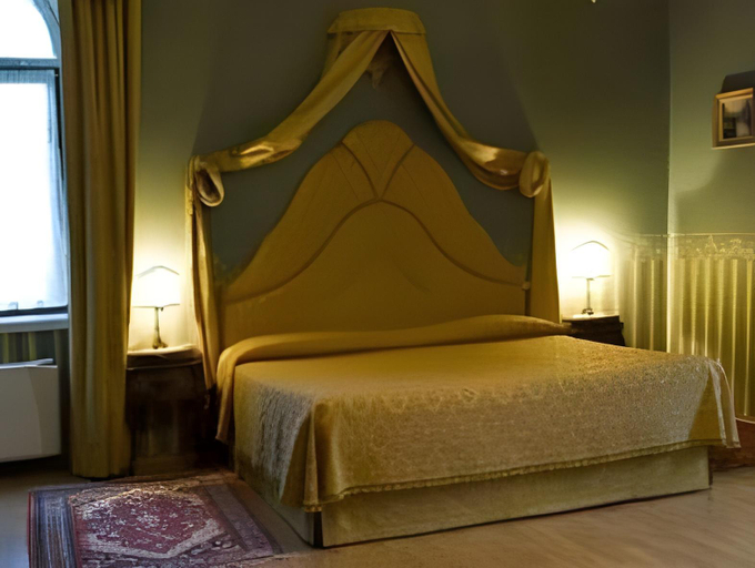 Bedroom 9
