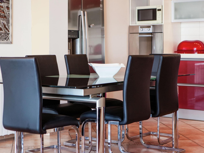 Dining 3, Modern Apartment in Podstrana with Hot Tub, Podstrana