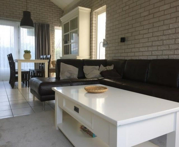 Living room 4, Holiday Home in Breskens Near Beach, Sluis
