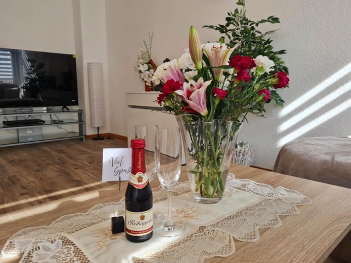 Living room 3, Flat in Zwickau Near August Horch Museum, Zwickau
