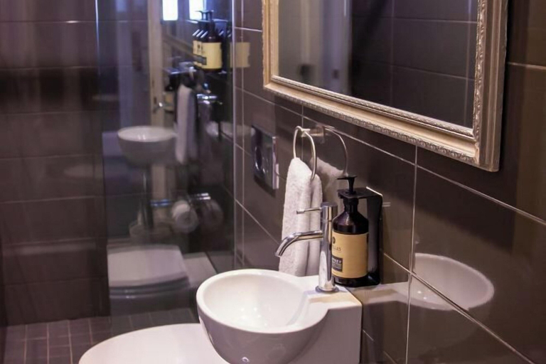 Bathroom 13