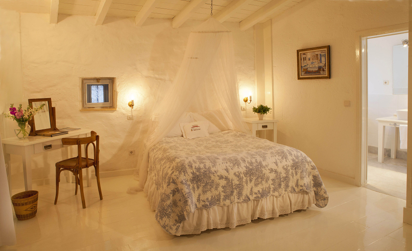 Bedroom 4, Tas Otel, Çeşme