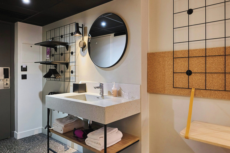 Bathroom 4, Moxy Annecy, Haute-Savoie