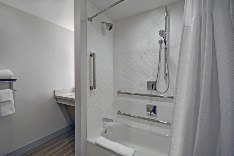 Bathroom 4, TownePlace Suites by Marriott Westport, Bristol
