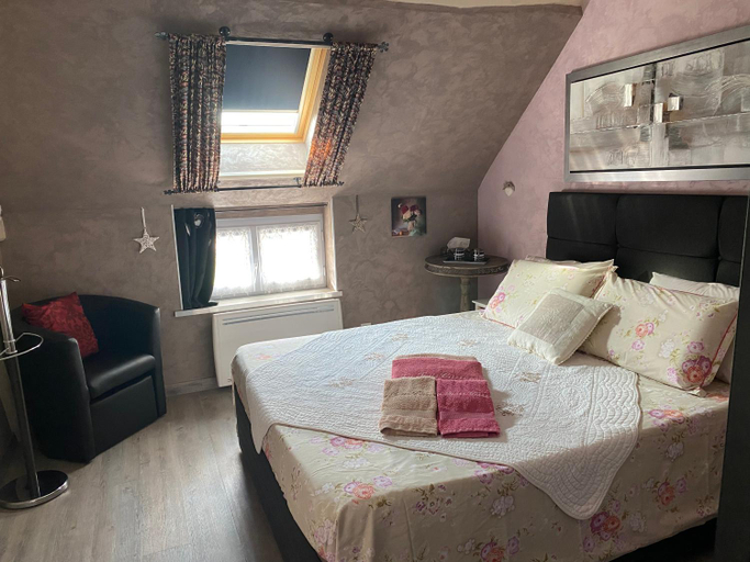 Bedroom 2, Une parenthese fleurie, Eure