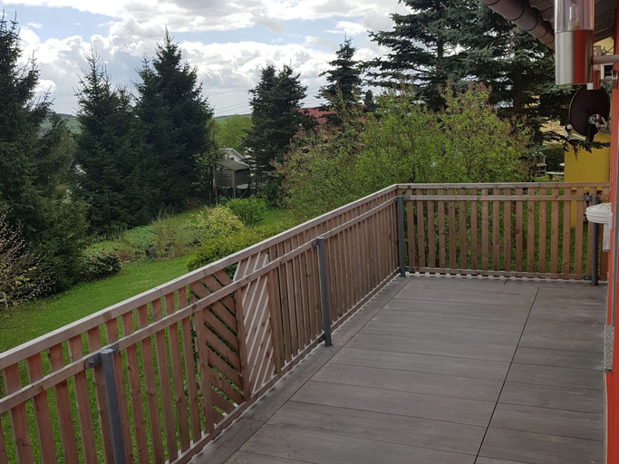 Others 3, Apartment in Schnett Near the ski Area, Hildburghausen