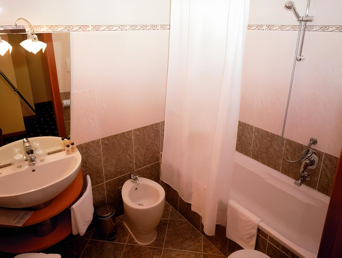 Bathroom 27