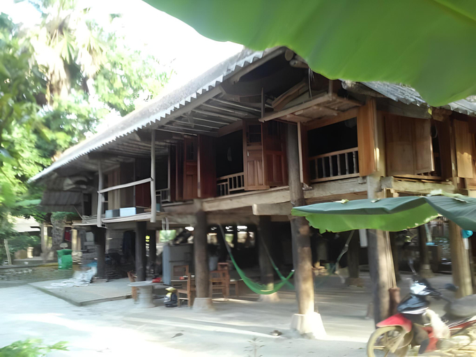 Vu Linh homestay (stilt house), Yên Bình