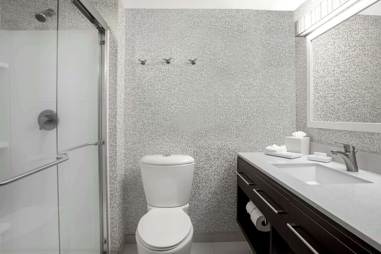 Bathroom 23