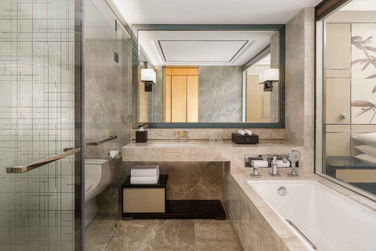 Bathroom 5, Shanghai Marriott Hotel Parkview, Shanghai