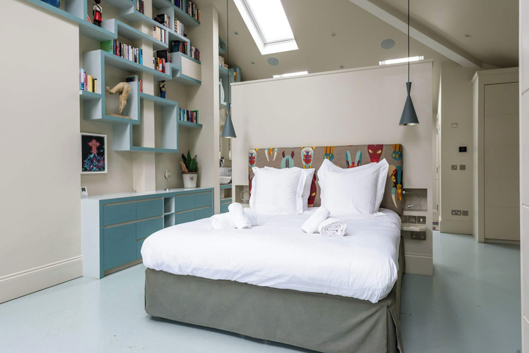 Bedroom 3, Fantastic 4 Bed House in Iconic Camden, London
