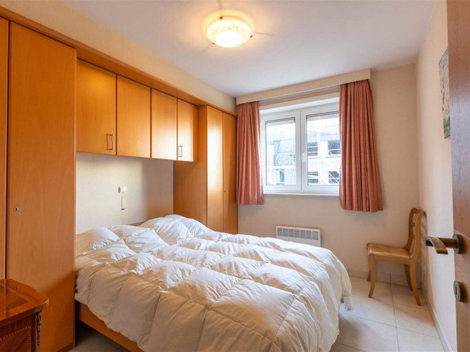 Bedroom 2, Apartment in Middelkerke near Sandy Beach, West-Vlaanderen