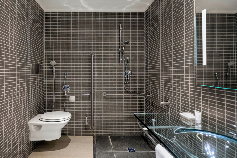 Bathroom 4