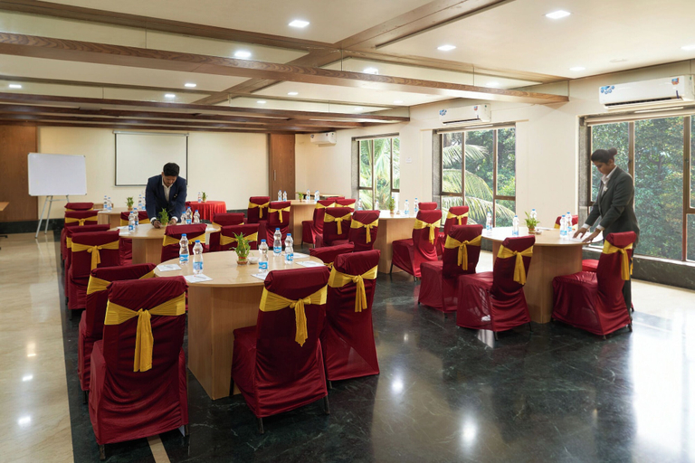 Food & Drinks 4, The Metropole by Keyboard Hotels, Pune