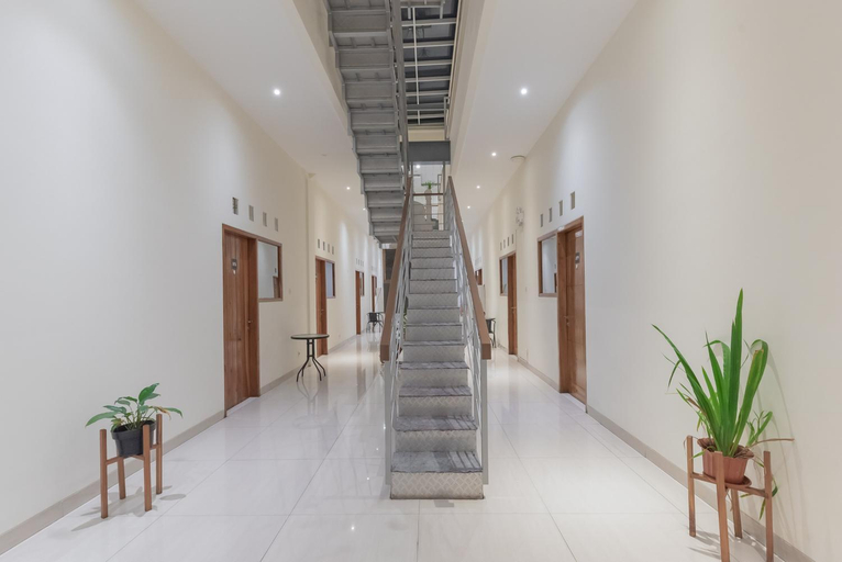 Others 4, Darmo Residence, Bandung