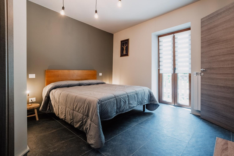 Others 5, Mons, Cuneo