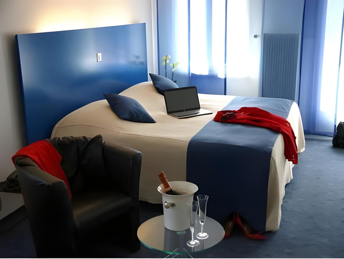 Bedroom 16