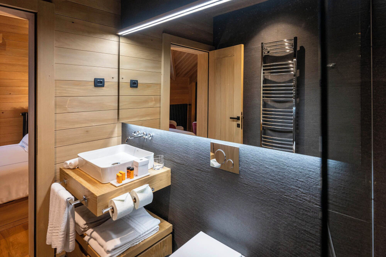 Bathroom, Swissôtel Resort Kolasin