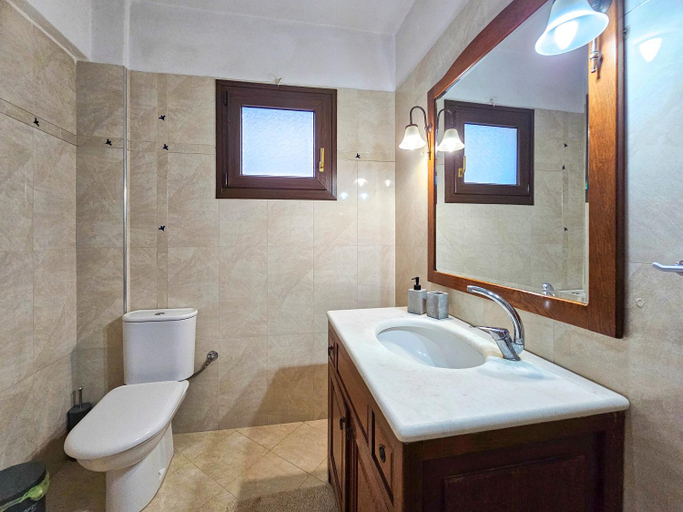 Bathroom, Mountain View Villa with Garden near Olympic Beach, Central Macedonia