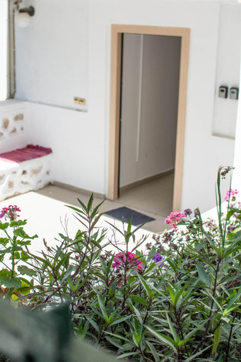 Bedroom 5, Quite flat, Attica