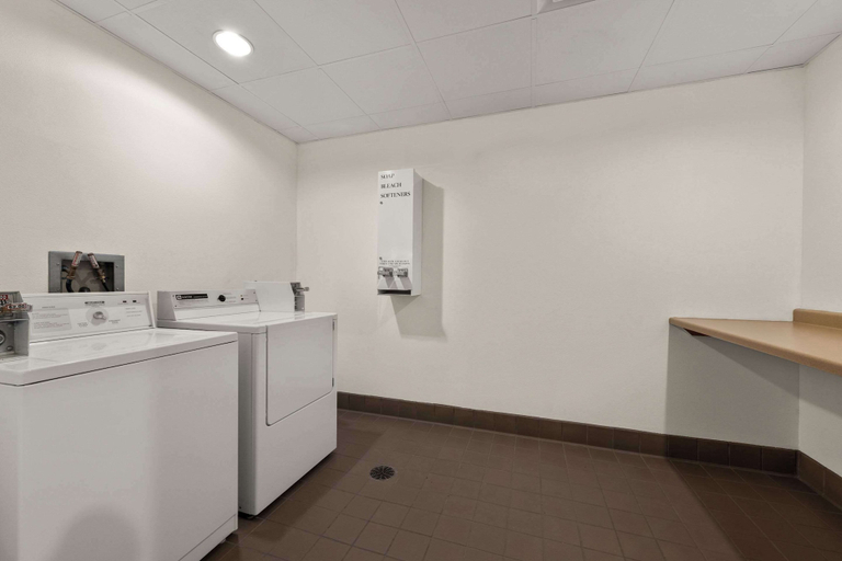 Others 5, Rodeway Inn & Suites Tomahawk, Lincoln