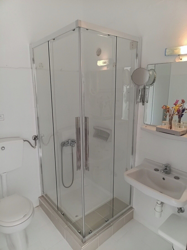 Bathroom 4, Golden Sun Hotel Patmos, South Aegean