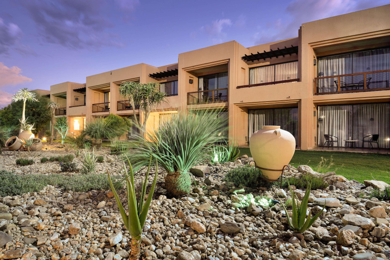 Exterior & Views 1, Windhoek Country Club Resort, Windhoek West