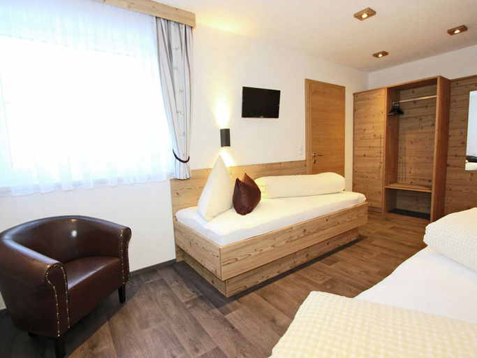 Bedroom 2, Apartment in See in Tyrol on the ski Slopes, Landeck