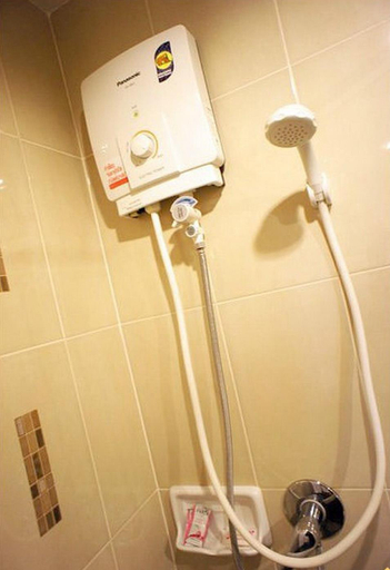Bathroom 4, D Apartment 2, Pattaya