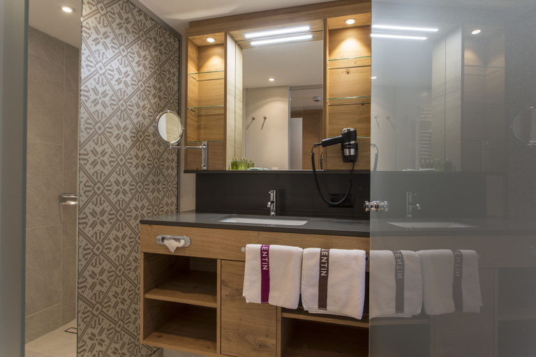 Bathroom 4, Hotel Valentin, Imst