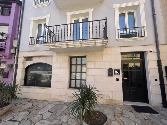 Others 3, Hosteria de Adarzo auto check, Cantabria