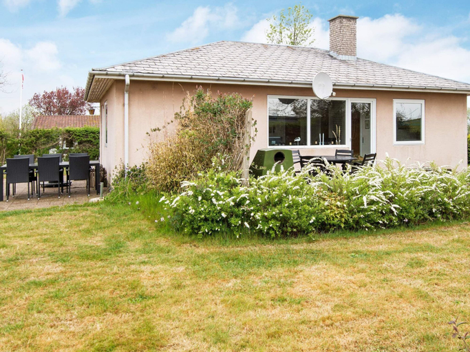 Others 3, Quaint Holiday Home in Hejls near Sea, Kolding