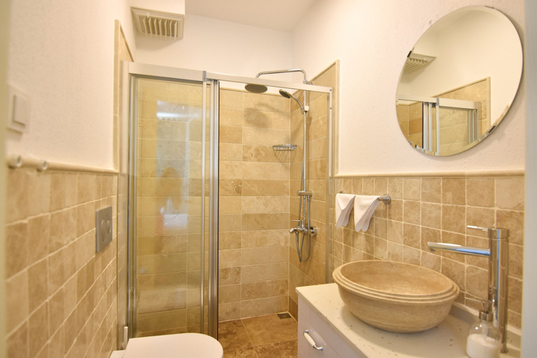 Bathroom 5, Faro Alacati, Çeşme
