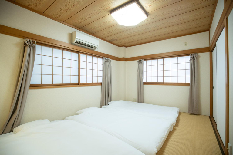 Bedroom 2, 南海電車新今宮駅に徒歩10分, Osaka