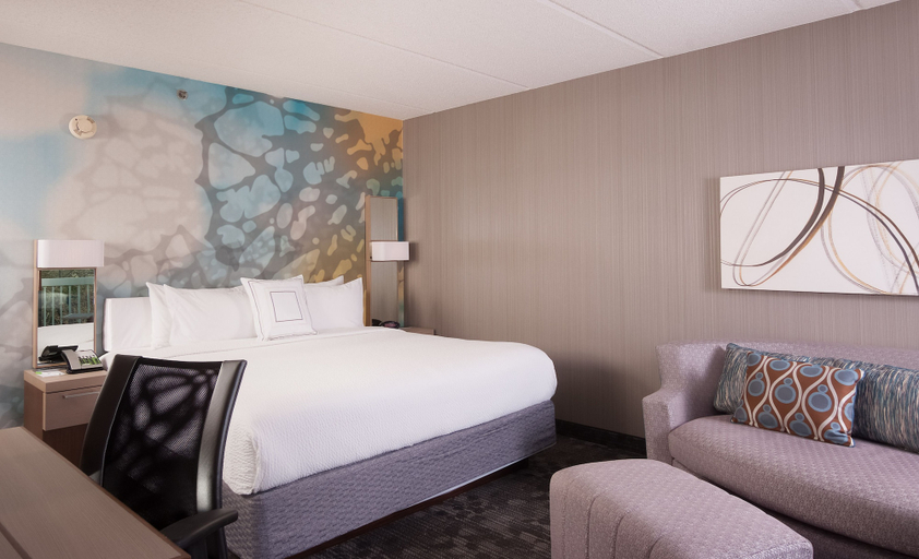 Bedroom 5, Courtyard Greenville-Spartanburg by Marriott, Greenville
