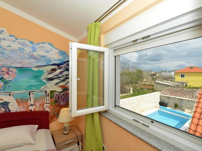 Room 3, Home With Swimming Pool & Outdoor Kitchen, Nin