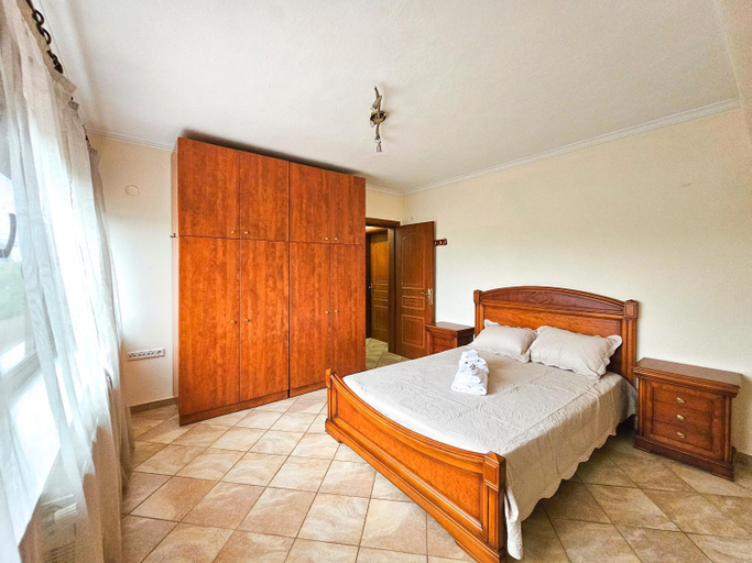 Bedroom 2, Mountain View Villa with Garden near Olympic Beach, Central Macedonia