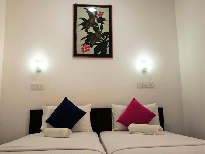 Bedroom 4, Seabreeze Hotel, Weligama