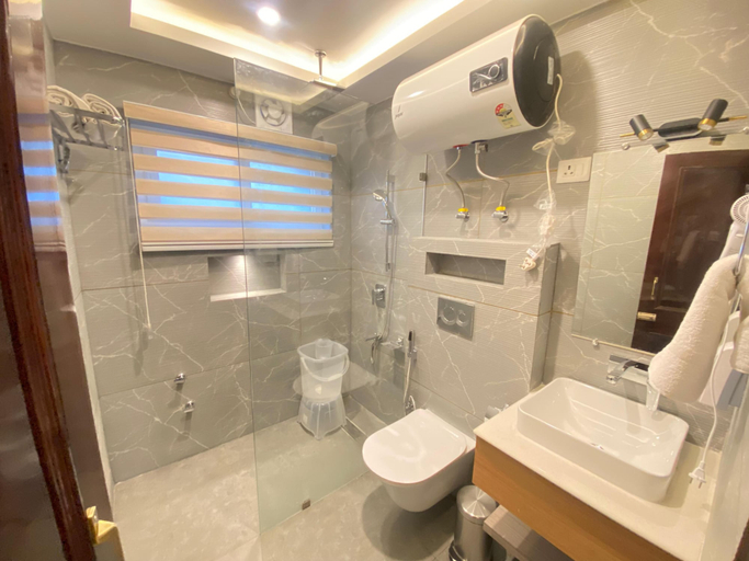 Bathroom 3, Hotel Abshar, Anantnag