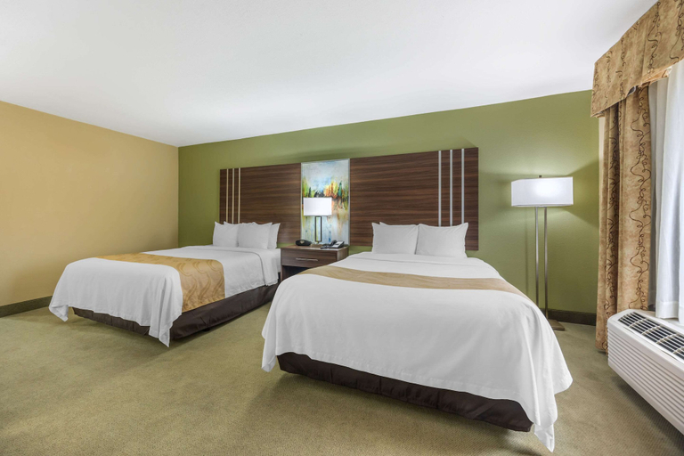 Bedroom 3, Quality Inn Paris, Henry