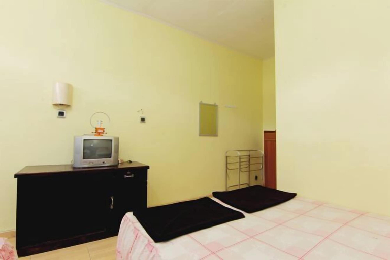 Bedroom 14