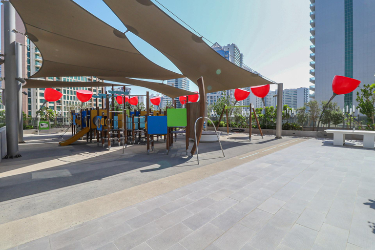 Food & Drinks, City Centre, Close to Dubai Mall I Great Amenities, Dubai