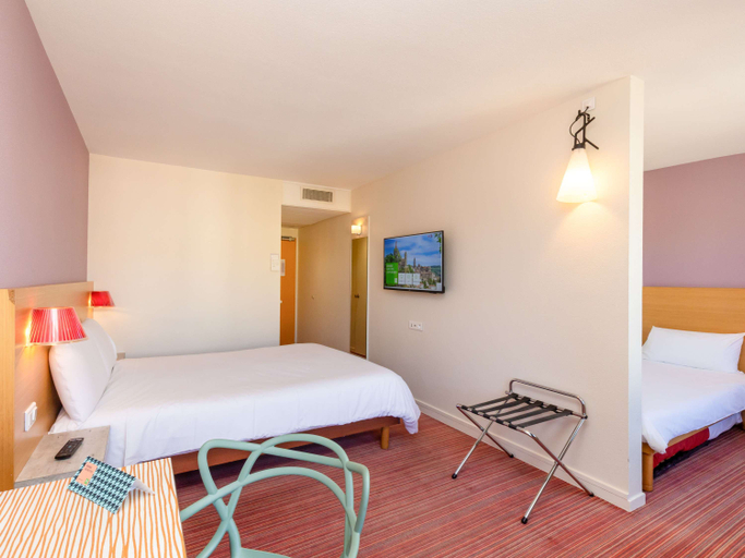 ibis Styles Le Puy-en-Velay - Tap to explore photos
