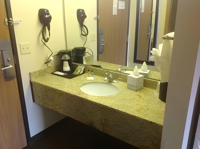 Bathroom 12