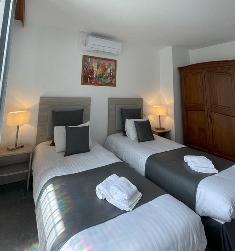 Bedroom 3, Hotel Nevers Clos Sainte Marie, Nièvre